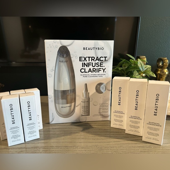 Beautybio Other - BeautyBio GloFacial Hydro-Infusion Pore Cleansing LED Light Tool and SerumBundle